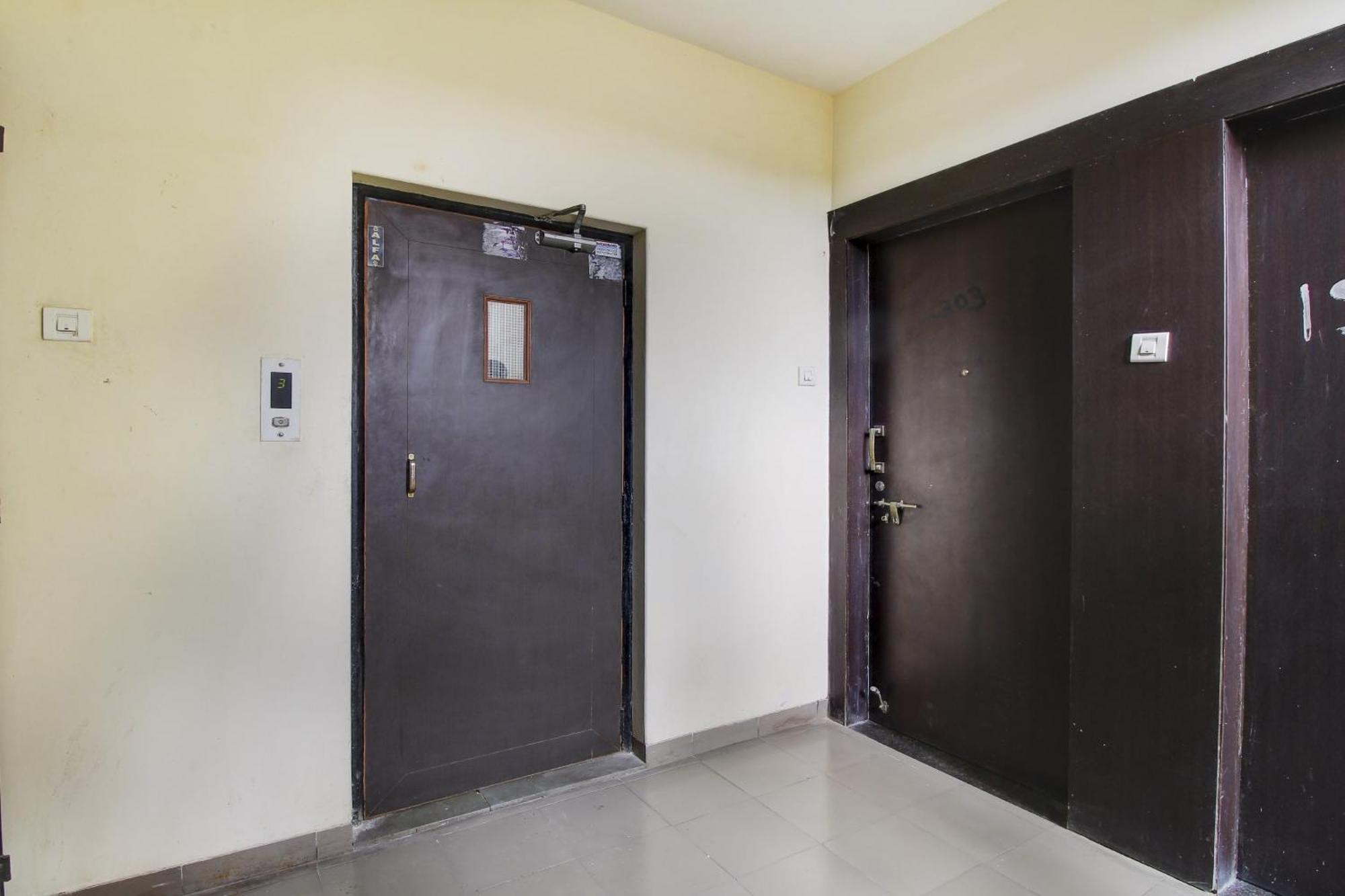 OYO 76128 Hotel Star Inn Pune Exterior foto